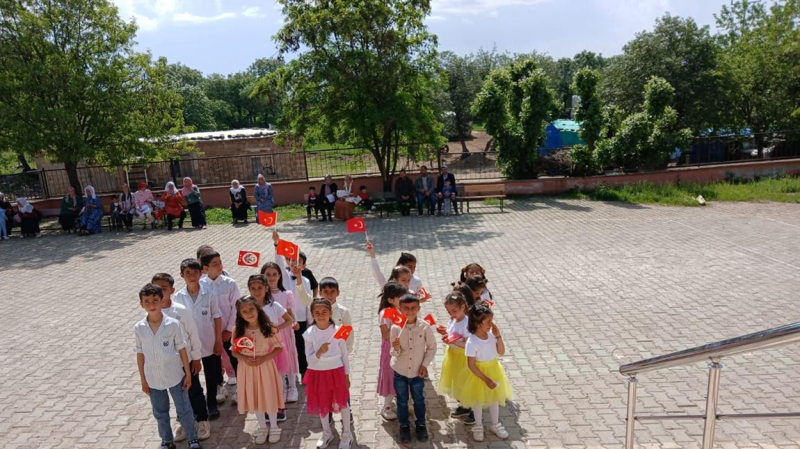 Velilerimizle beraber 23 Nisan Ulusal Egemenlik ve Çocuk bayramını coşkuyla kutladık.